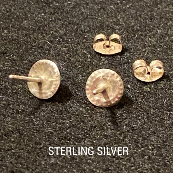 Zuni Serena Sanchez Sterling Silver & Turquoise Petit Snake Eye Post Earrings - Picture 7 of 9